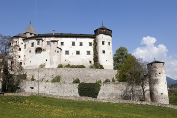 Fototapeta na wymiar Architettura del Castello di Presule