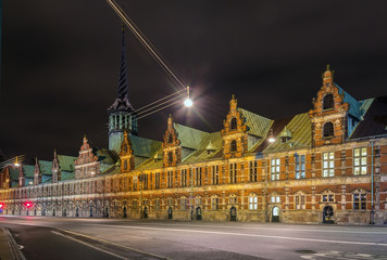 Obraz premium Borsen (The Stock Exchange) in evening, Copenhagen