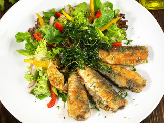 Salat mit Sardinen