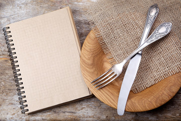 Kichen tools with note on wood