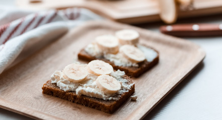 sandwich with banana