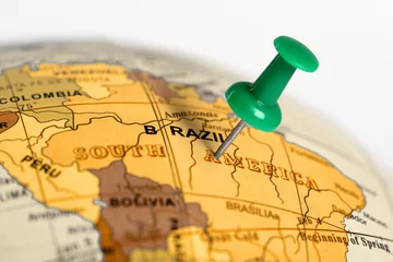 Abwaschbare Fototapete Brasilien Standort Brasilien. Grüner Stift auf der Karte.