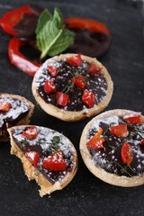 mini chocolate tarts with chili