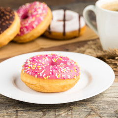 Fototapeta na wymiar Donut und Kaffee - Donut and coffee