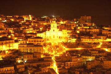 modica di notte