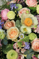 Mixed bridal arrangement