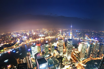 Obraz premium shanghai lujiazui financial center aside the huangpu river.