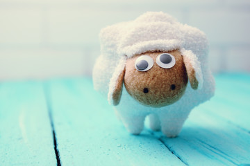 white lamb © Mallivan