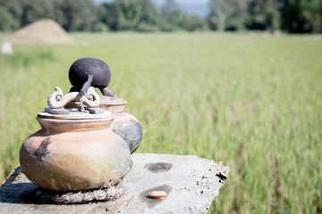 Old jar and bowl for drinking water