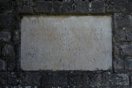 Augusta Raurica Kaiseraugst Heiligtum Grienmatt Steintafel