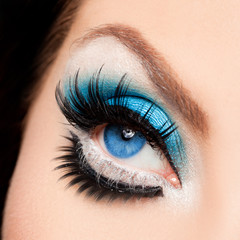 Naklejka premium close-up of beautiful womanish eye