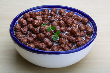 Chocolate cereal balls