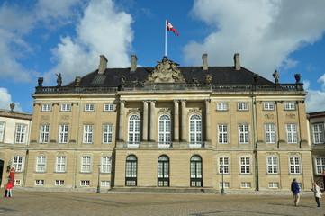 Fototapeta na wymiar Palacio Amalienborg, Copenhague