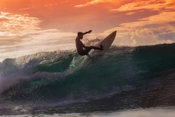 Foto op Plexiglas Surfer on Amazing Wave © trubavink