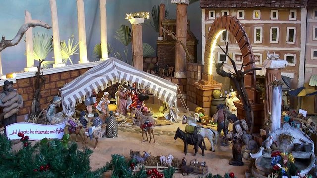 Birth of Jesus diorama at Roman Catholic church.
