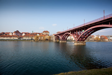 Fototapeta na wymiar Maribor in Slovenia with river Drava