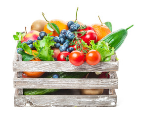 Kiste mit Obst und Gemüse