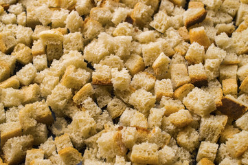 Small croutons