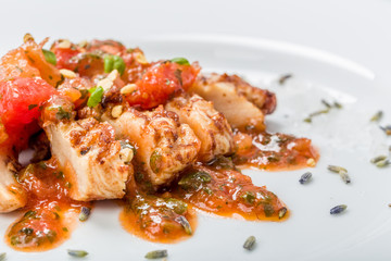 Hähnchenbrust mit Tomaten Basilikum Soße