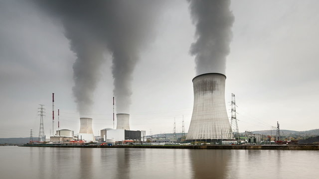 Nuclear Power Station Time Lapse, Zooming In