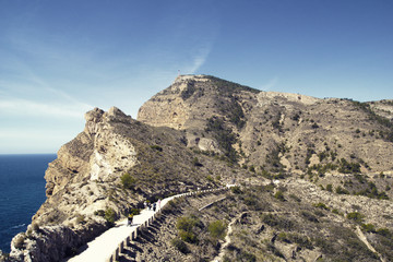montaña amurallada