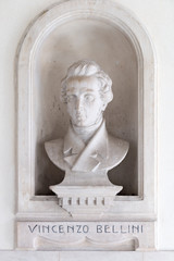 Obraz premium Statue of Vincenzo Bellini