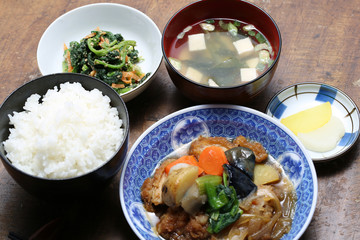 日本の食卓イメージ　炊きたてごはんとおかず