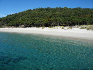 Une plage sur une île de Galice