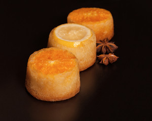 Cup-cake close-up topped with citrus