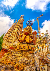 Fototapeta premium The Sagrada Familia church in Barcelona, Spain