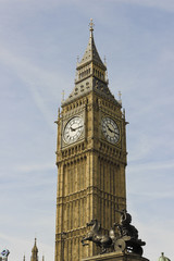 Fototapeta na wymiar Clock Tower, Big Ben & Statue of Boudicca, London