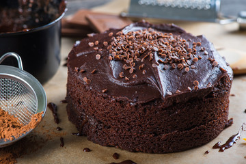baking and decorating chocolate cake