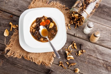 Dried mushroom soup