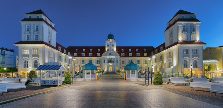 R&uuml;gen Binz Kurhaus beleuchtet