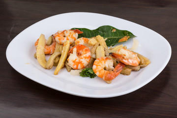 Shrimp and corn salad