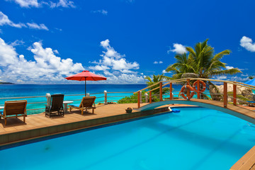 Fototapeta na wymiar Pool at tropical beach - Seychelles