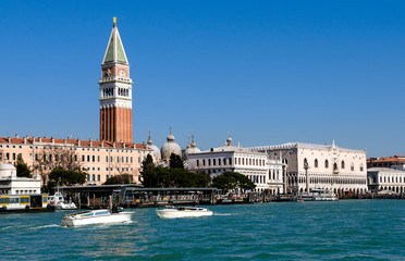 Fototapeta na wymiar Doge's palace and Campanile on Piazza di San Marco, Venice Italy