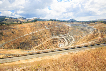 Open pit of a gold mine martha in Waihi, New Zealand - 79924969