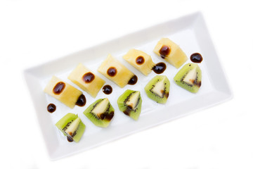 Pineapple and kiwi with balsamic vinegar from above