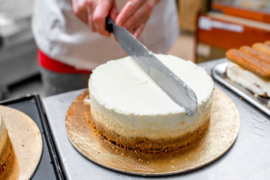 Making cheese cake