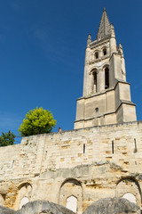 Fototapeta na wymiar The Monolithic Church in St. Emilion