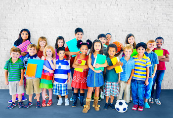 Obraz premium Multiethnic Children Smiling Happiness Friendship Concept