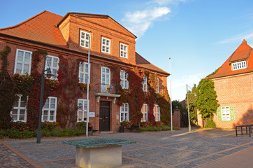 Fototapeta na wymiar Das Rathaus von Ludwigslust