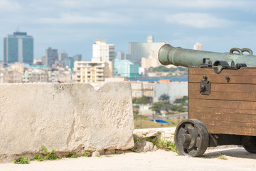 Fototapeta na wymiar Old cannon aiming at the city of Havana