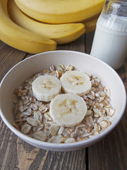 oat porridge with bananas and yogurt