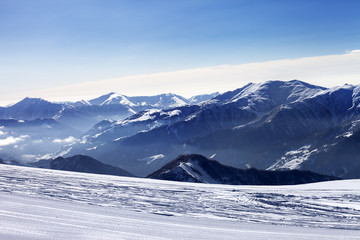 Obraz premium Ski slope in morning