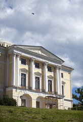 Fototapeta na wymiar Russia. Palace in Pavlovsk, near St.Petersburg, at summer..