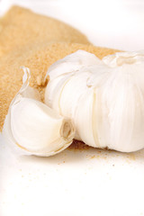Garlic and garlic powder