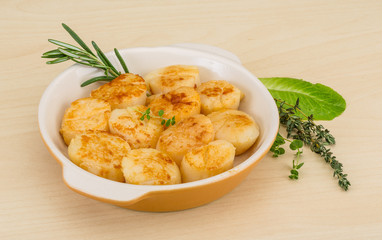 Grilled scallops