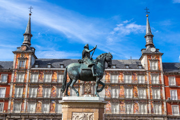 Naklejka premium Statue of Philip III at Mayor plaza in Madrid